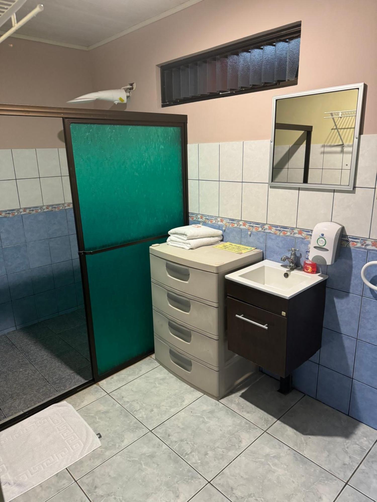 Hotel Vale'S Chiles  Екстер'єр фото