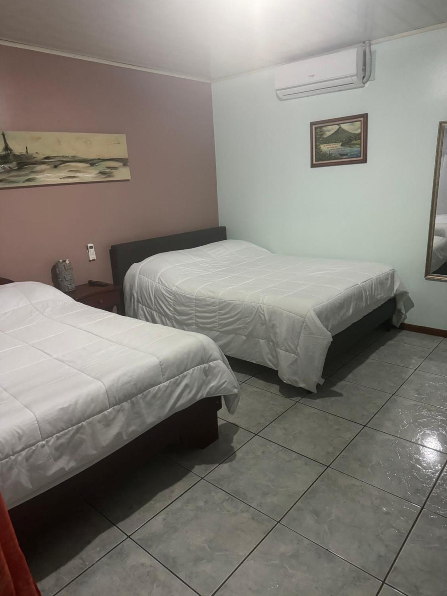 Hotel Vale'S Chiles  Екстер'єр фото