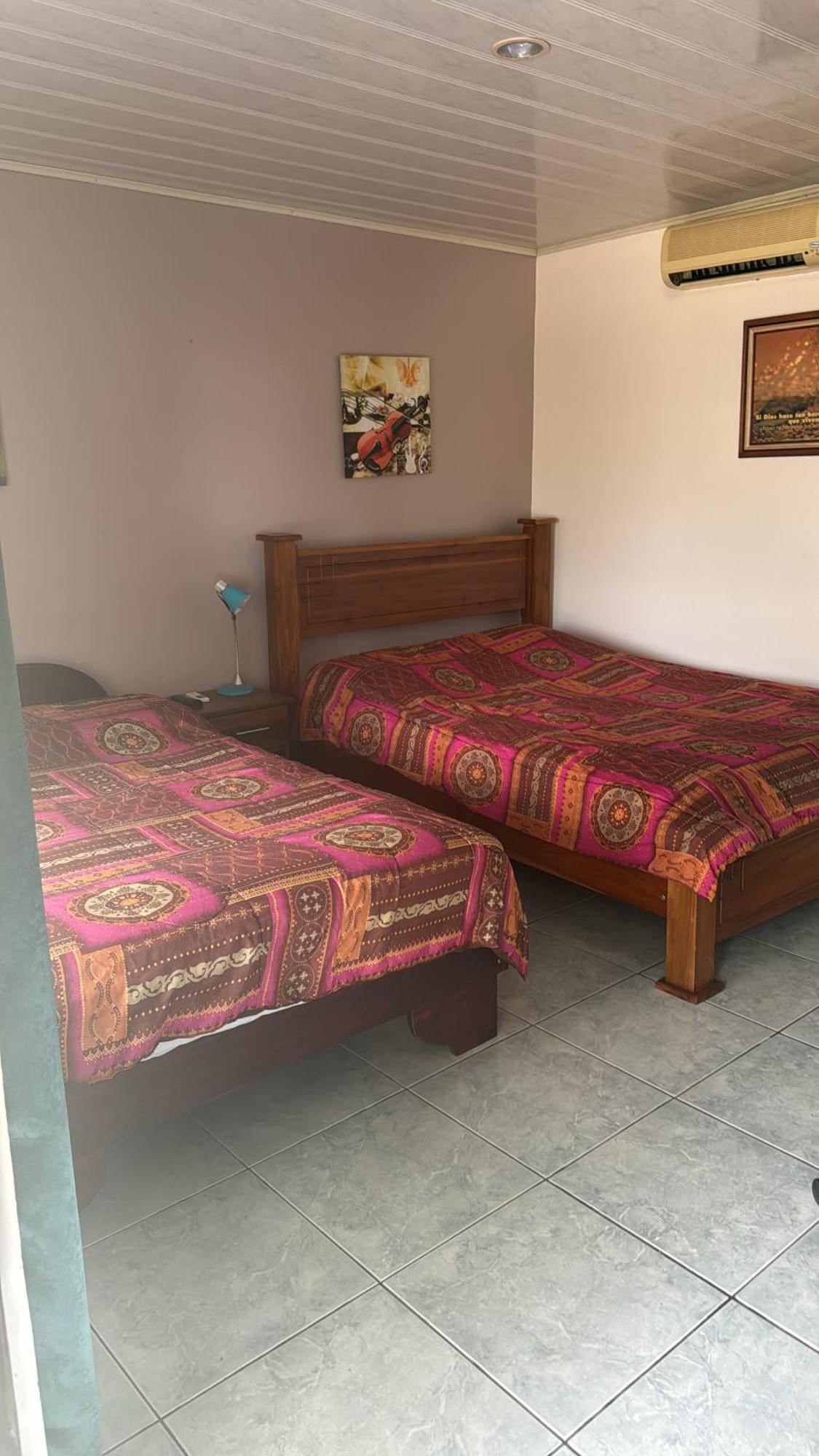 Hotel Vale'S Chiles  Екстер'єр фото